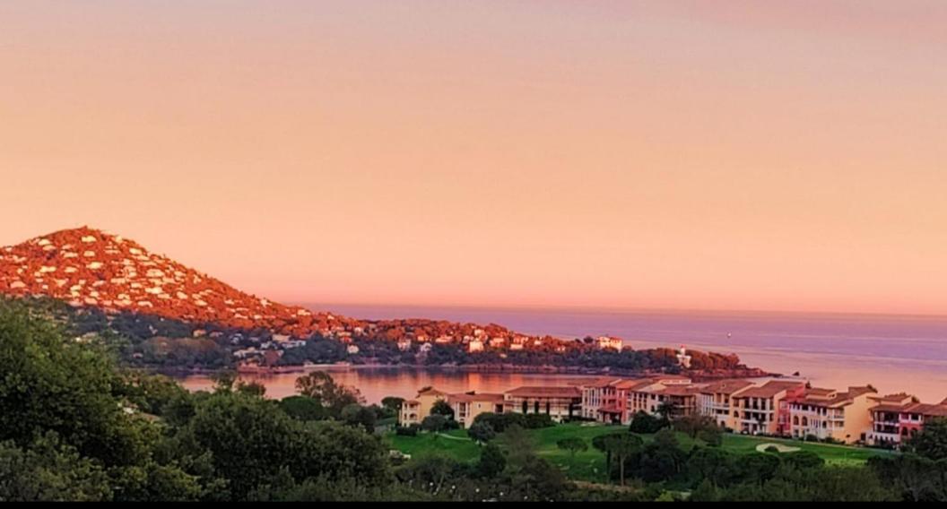 Vacances En Paradis Saint-Raphael  Luaran gambar