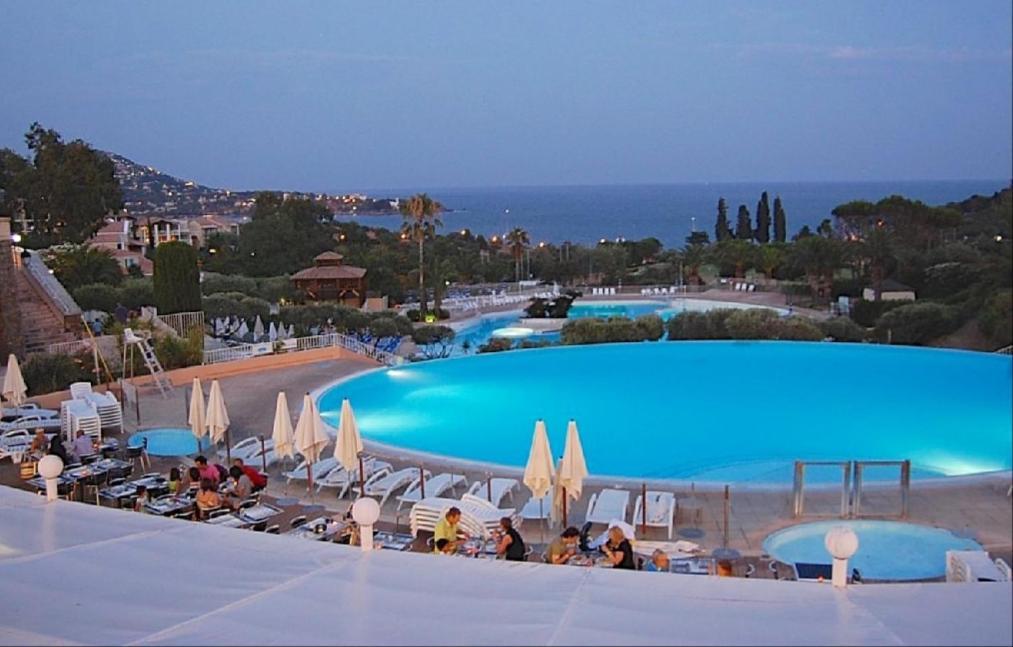 Vacances En Paradis Saint-Raphael  Luaran gambar